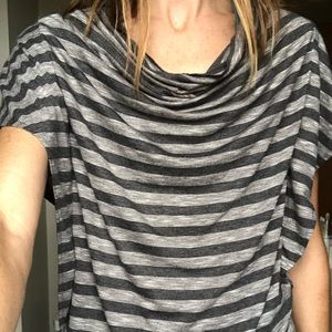 The Limited XS short sleeve